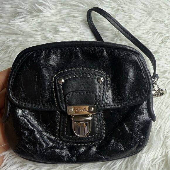 y2k COACH Poppy Black Leather Push Lock Oval Wristlet Zip - Picture 14 of 14